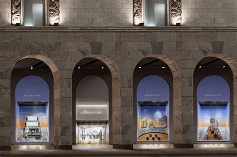 Michael Kors unveils immersive windows at La Rinascente